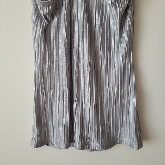 TOPSHOP Silver Pleated Racerback Tank - Picture 7 of 11